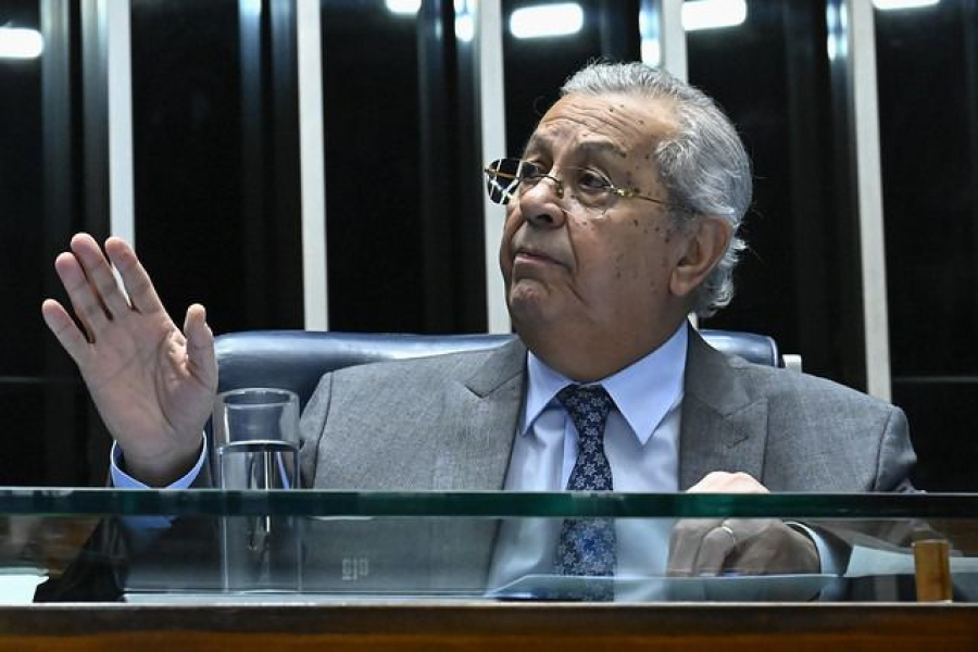 Senado aprova PEC que ajuda os municípios; Jayme Campos pede investimentos sociais